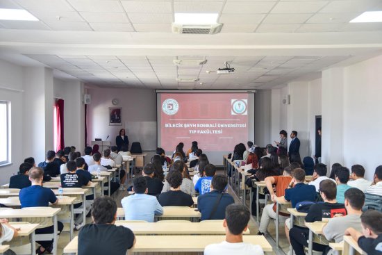 Tıp Fakültesinde İlk Ders Heyecanı 1239
