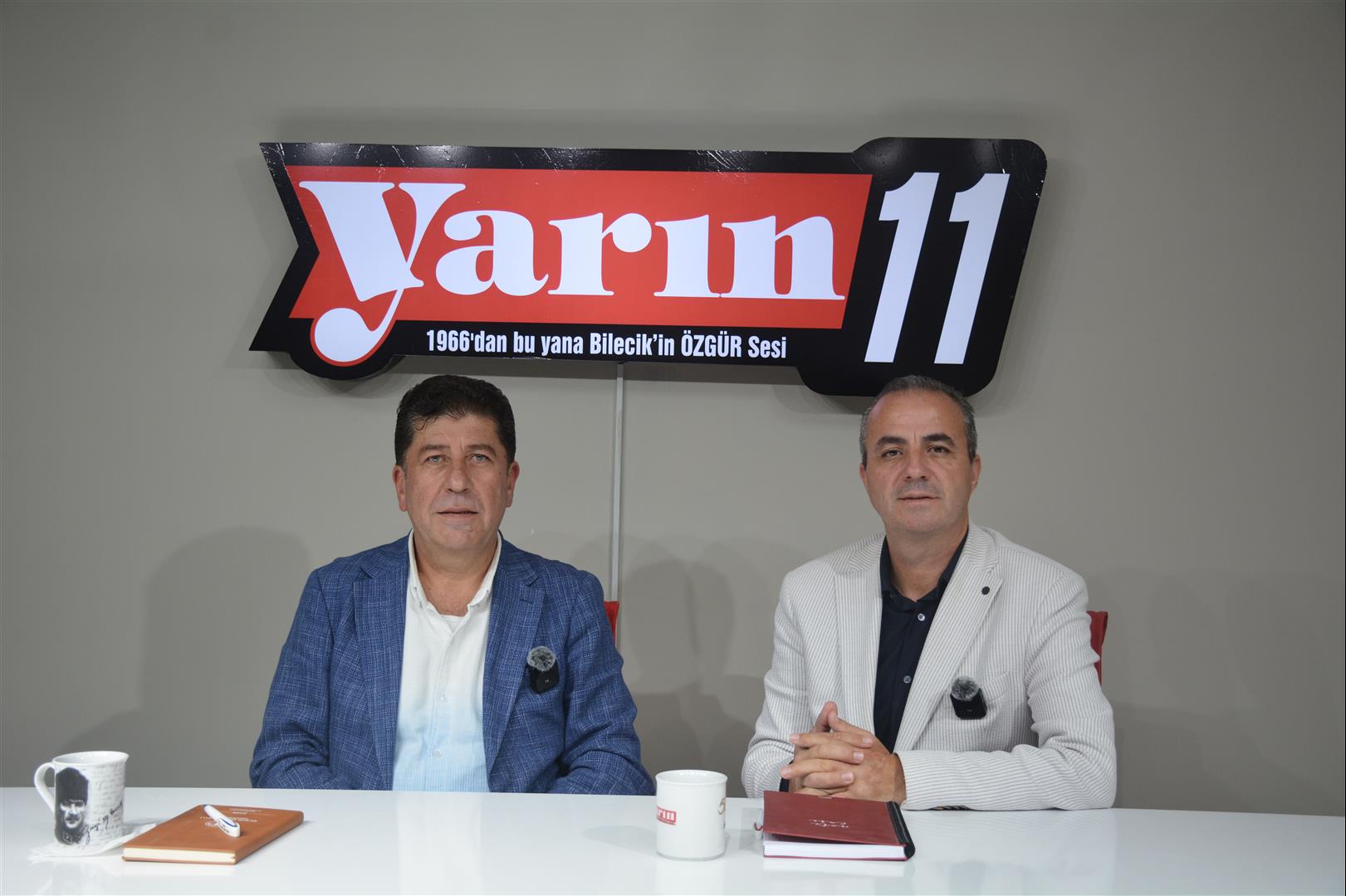 Tüzün Masaya Yumruğunu Vurdu 2563