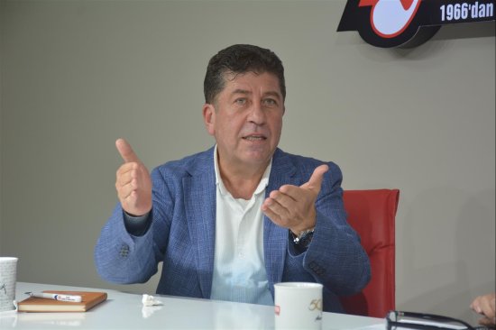 Tüzün Masaya Yumruğunu Vurdu 2566