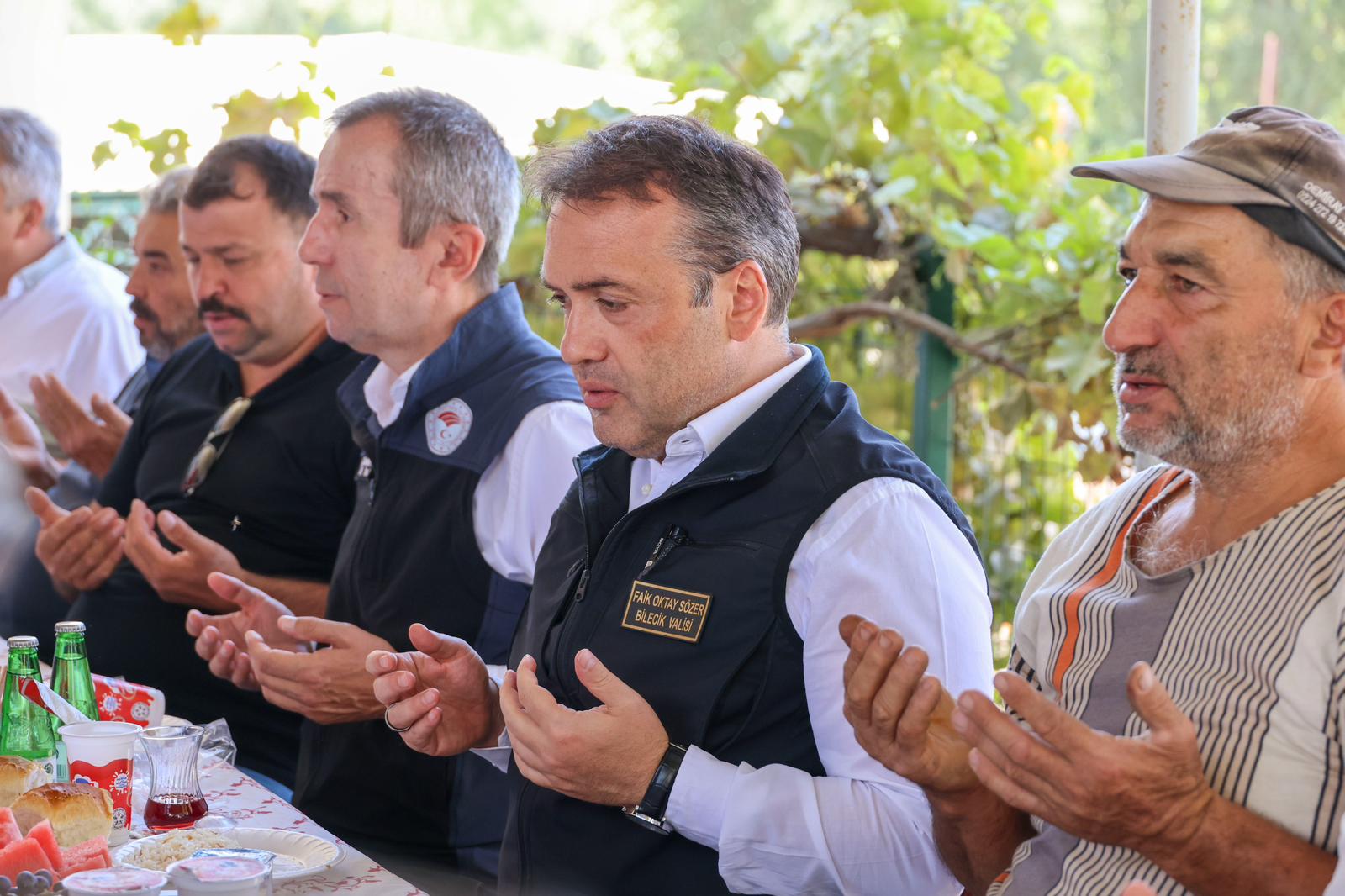 Vali Sözer, Ayçiçeği Hasadında 1585