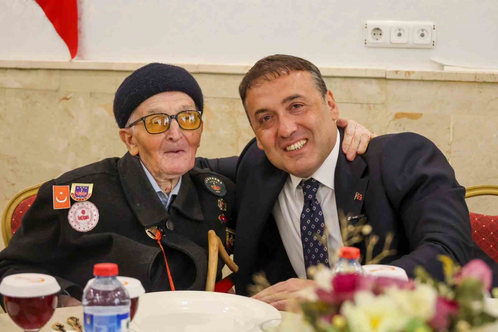 Vali Sözer, Gaziler Günü Kapsamında Şehit Aileleri Ile Bir Araya Geldi 2075 (1)