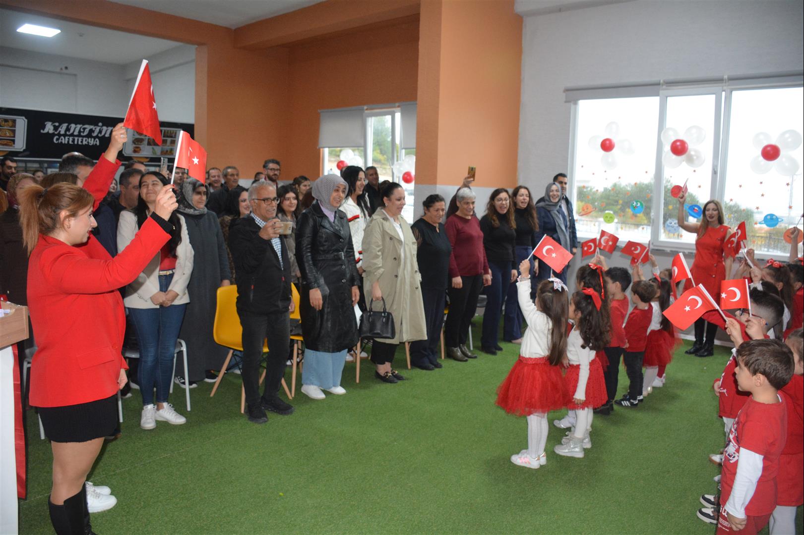 ( 1. Sayfa) Açı Koleji’nde Coşku Dolu 29 Ekim Kutlaması 4489