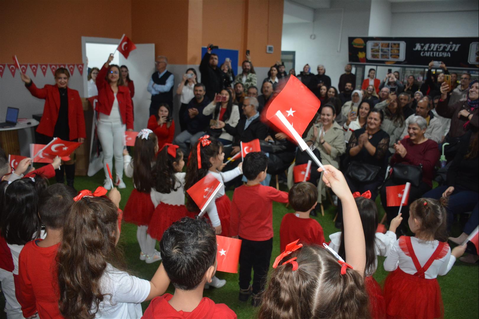 ( 1. Sayfa) Açı Koleji’nde Coşku Dolu 29 Ekim Kutlaması 4490