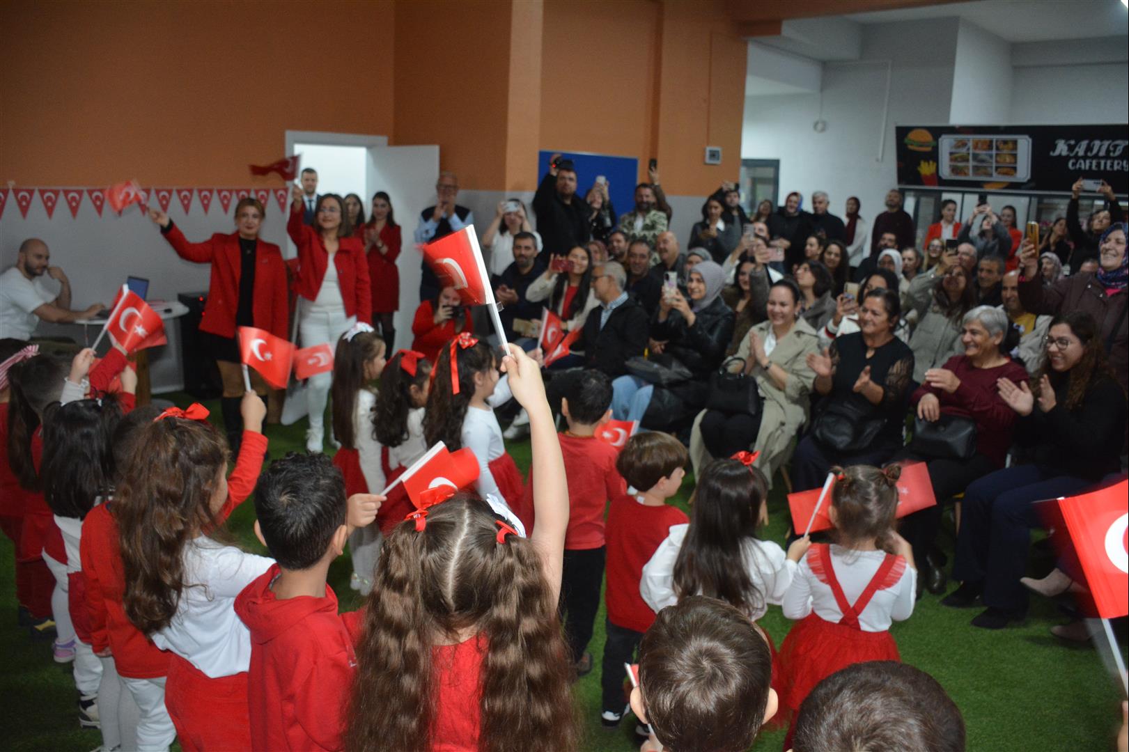 ( 1. Sayfa) Açı Koleji’nde Coşku Dolu 29 Ekim Kutlaması 4491