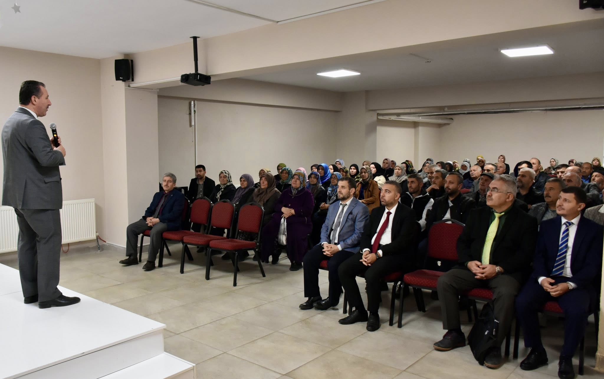Bilecik Özel Umre Turu İçin Hazırlık Semineri Düzenlendi 4192