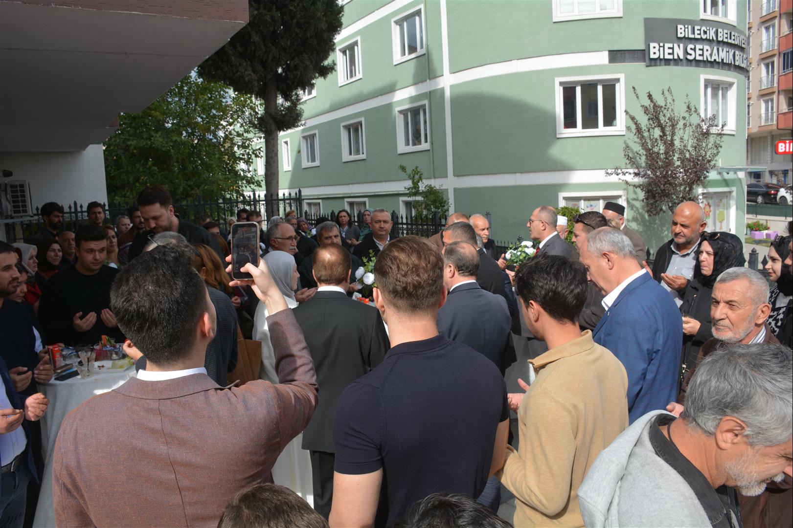 Bilecik’te Zehra Eczanesi Açıldı 4295