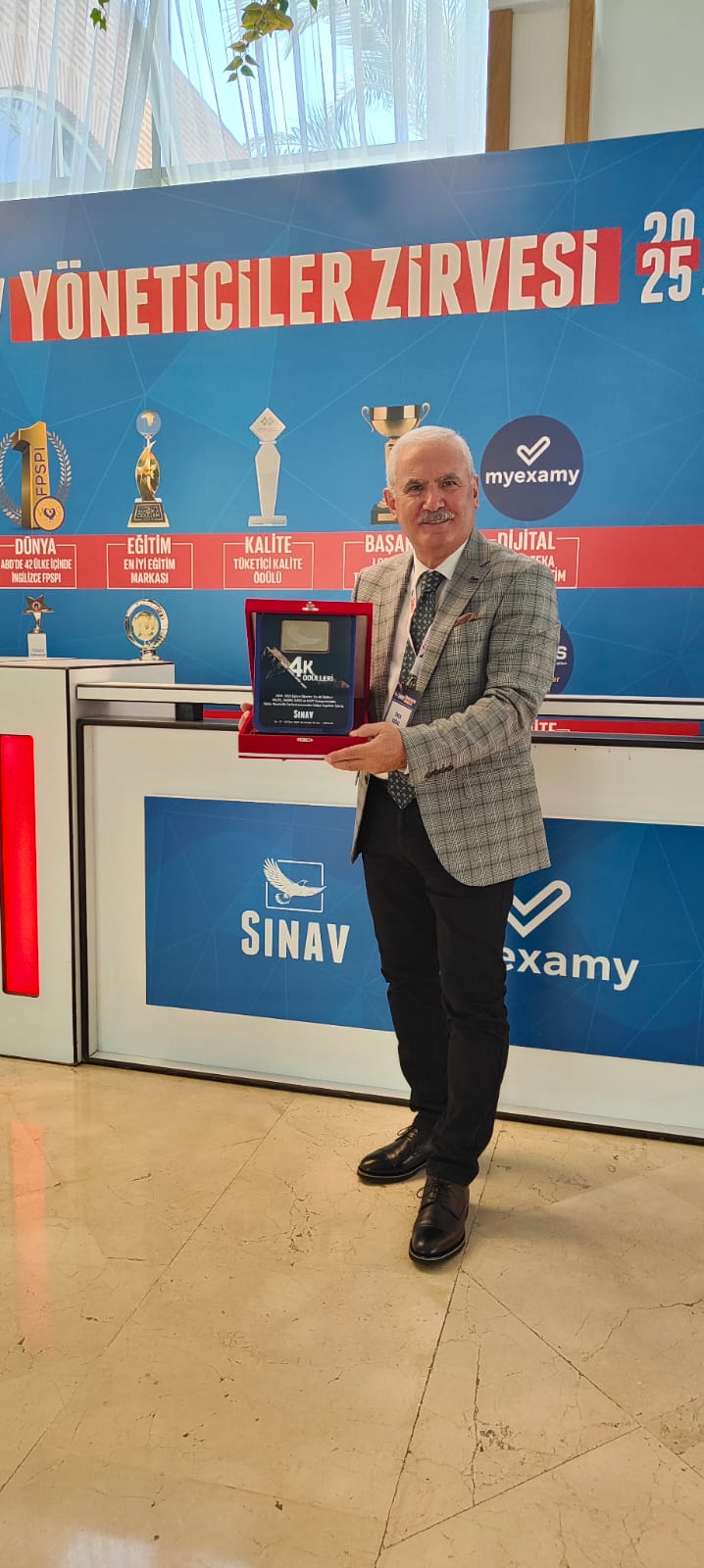 Bozüyük Sinav Eği̇ti̇m Kurumlarina 4K Başari Ödülü 3992