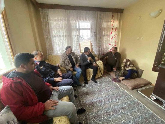 C U M H U R I Y E T L E A Y N I Y A S I P A Y L A S A N V A T A N D A S L A R A V E F A B U L U S M A S I 4660