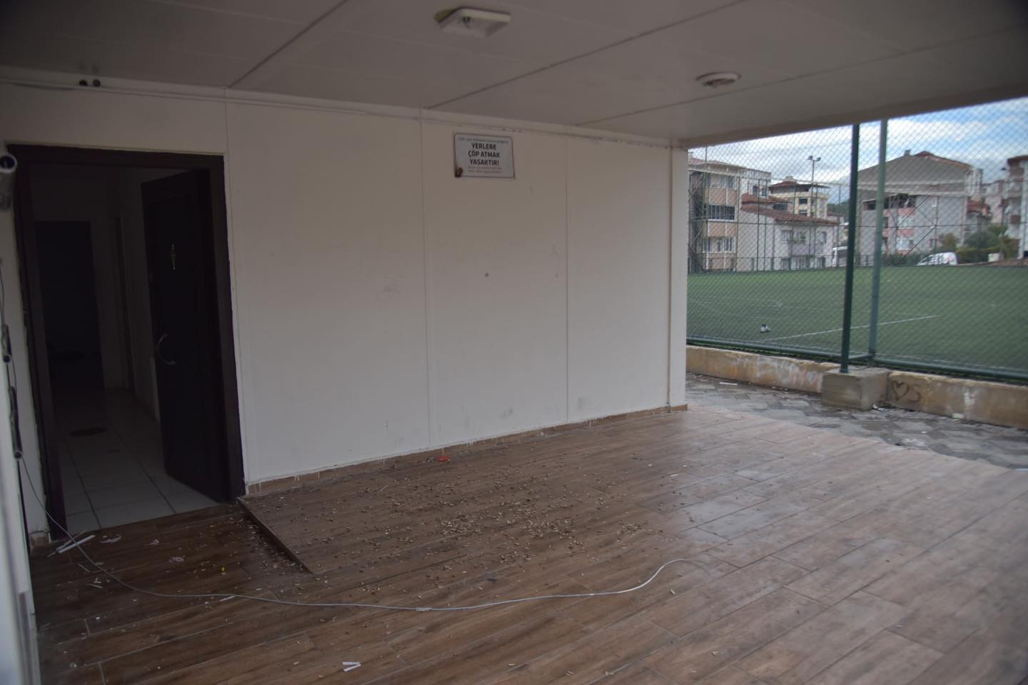 Camları Kırdılar Kameralara Zarar Verdiler 3154