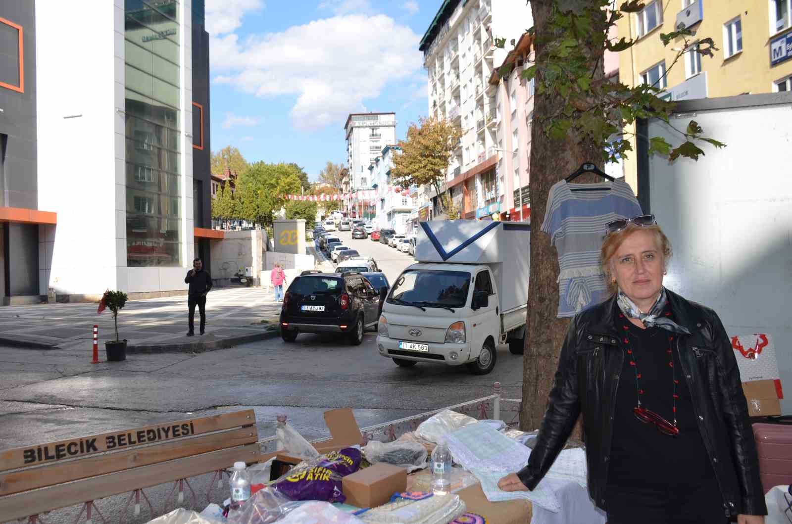 Evde Ördüler Pazarda Umut Dağıtıyorlar 4707