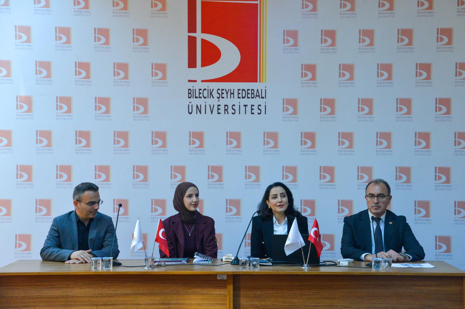 Gelecek Bşeü’de Şekilleniyor! 4728