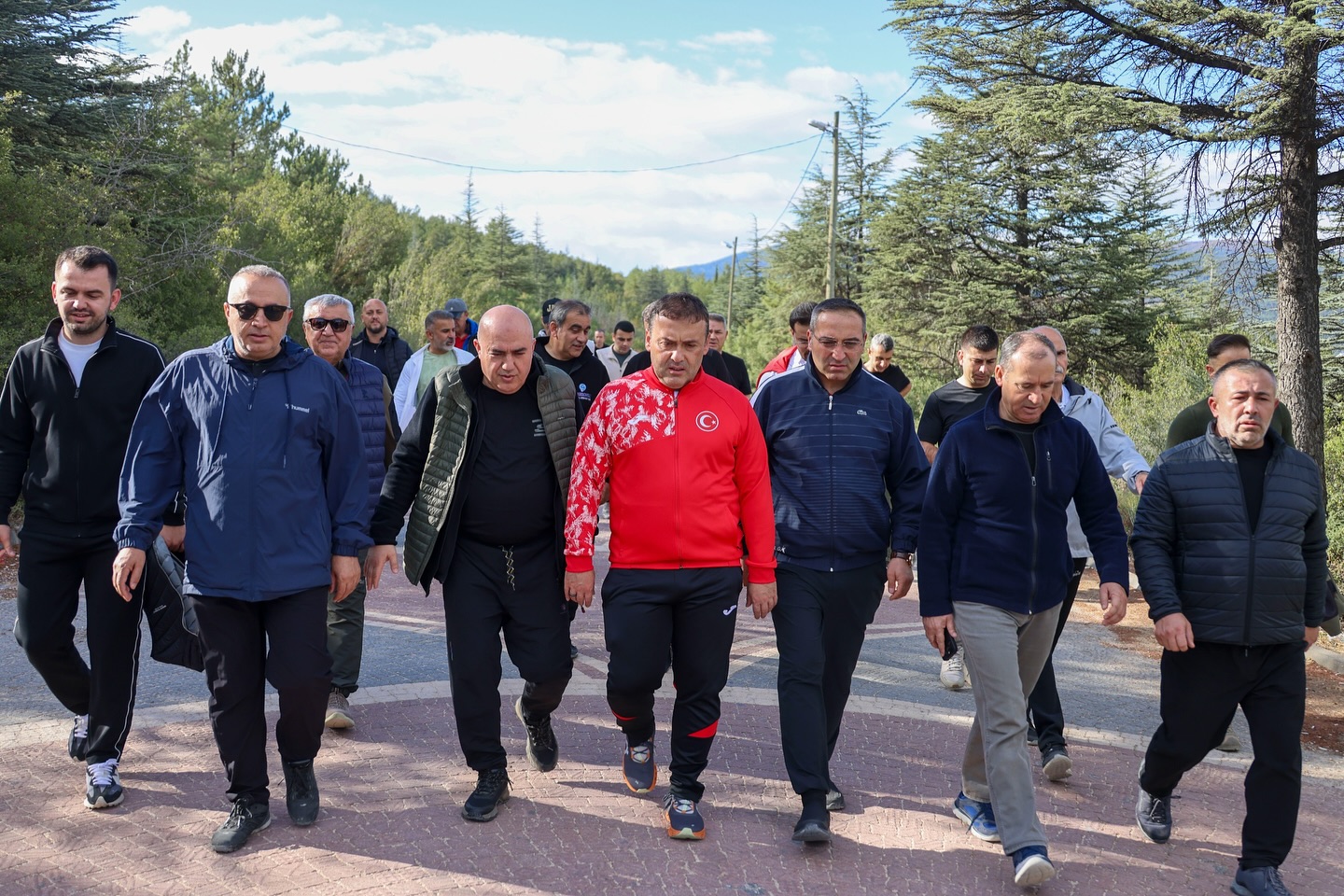 İl Protokolü Güne Doğa Yürüyüşüyle Başladı 2927