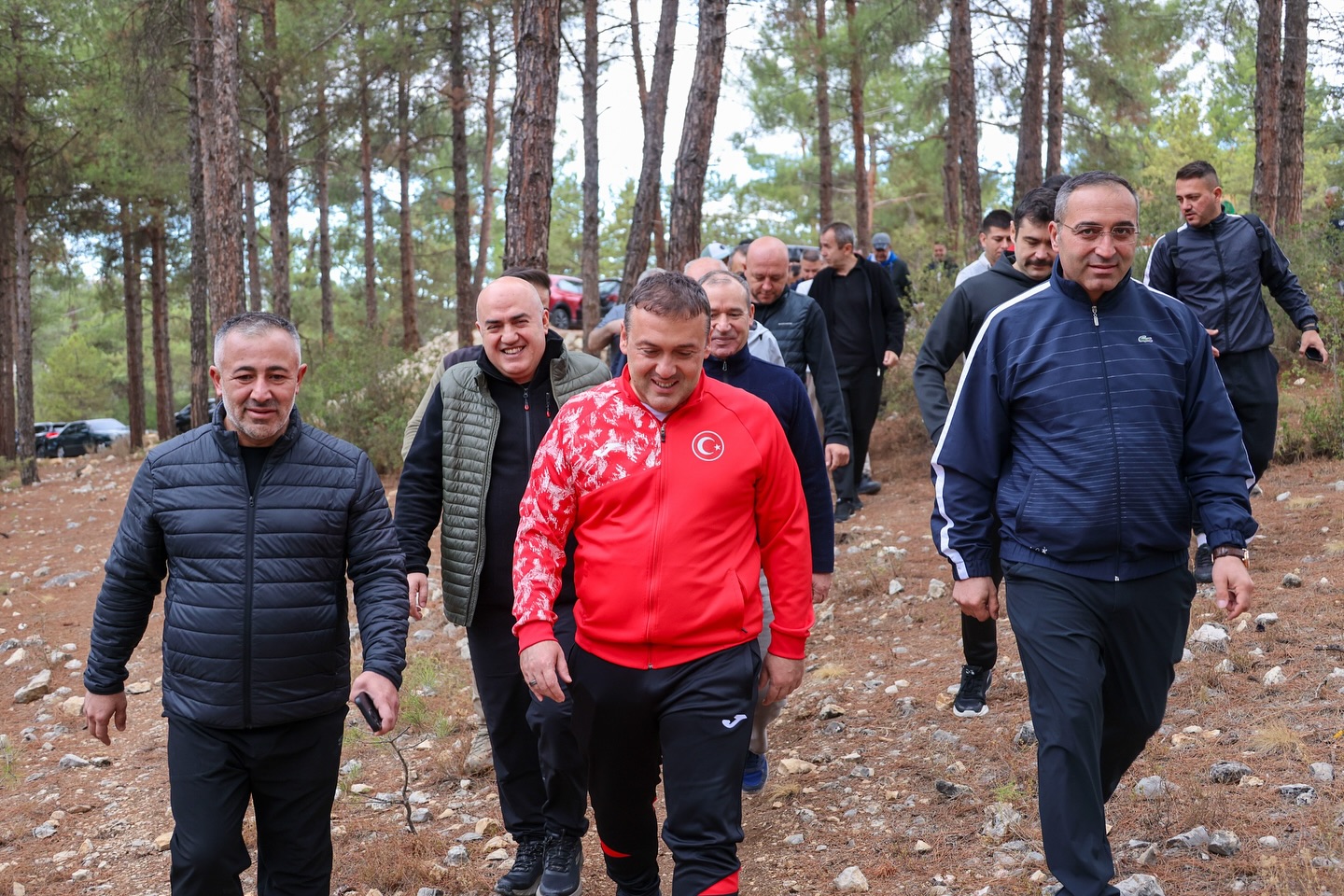 İl Protokolü Güne Doğa Yürüyüşüyle Başladı 2930 (1)