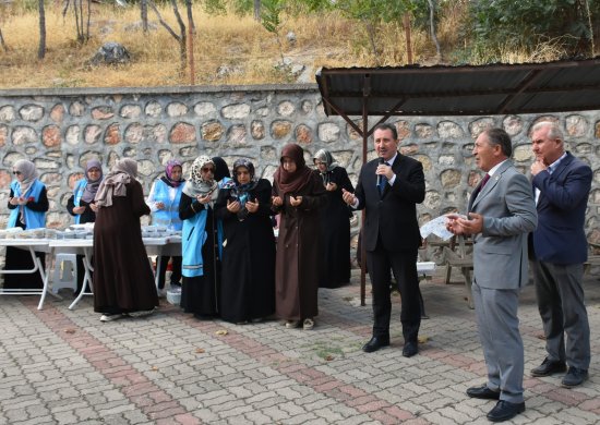 Mihalgazi Camiinde Hayır Çarşısı 2877