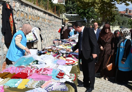 Mihalgazi Camiinde Hayır Çarşısı 2879