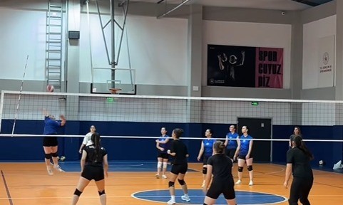 Pazaryeri’nde Cumhuriyet Kupası Voleybol Heyecanı 4260