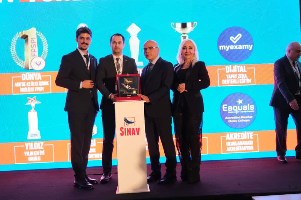 Sınav Koleji’ne Kalite Ve Başarı Ödülü 4019