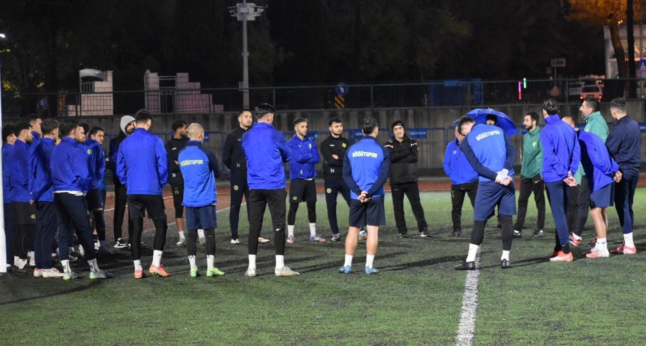 Söğütspor Zorlu Maça Hazır 4683 (1)