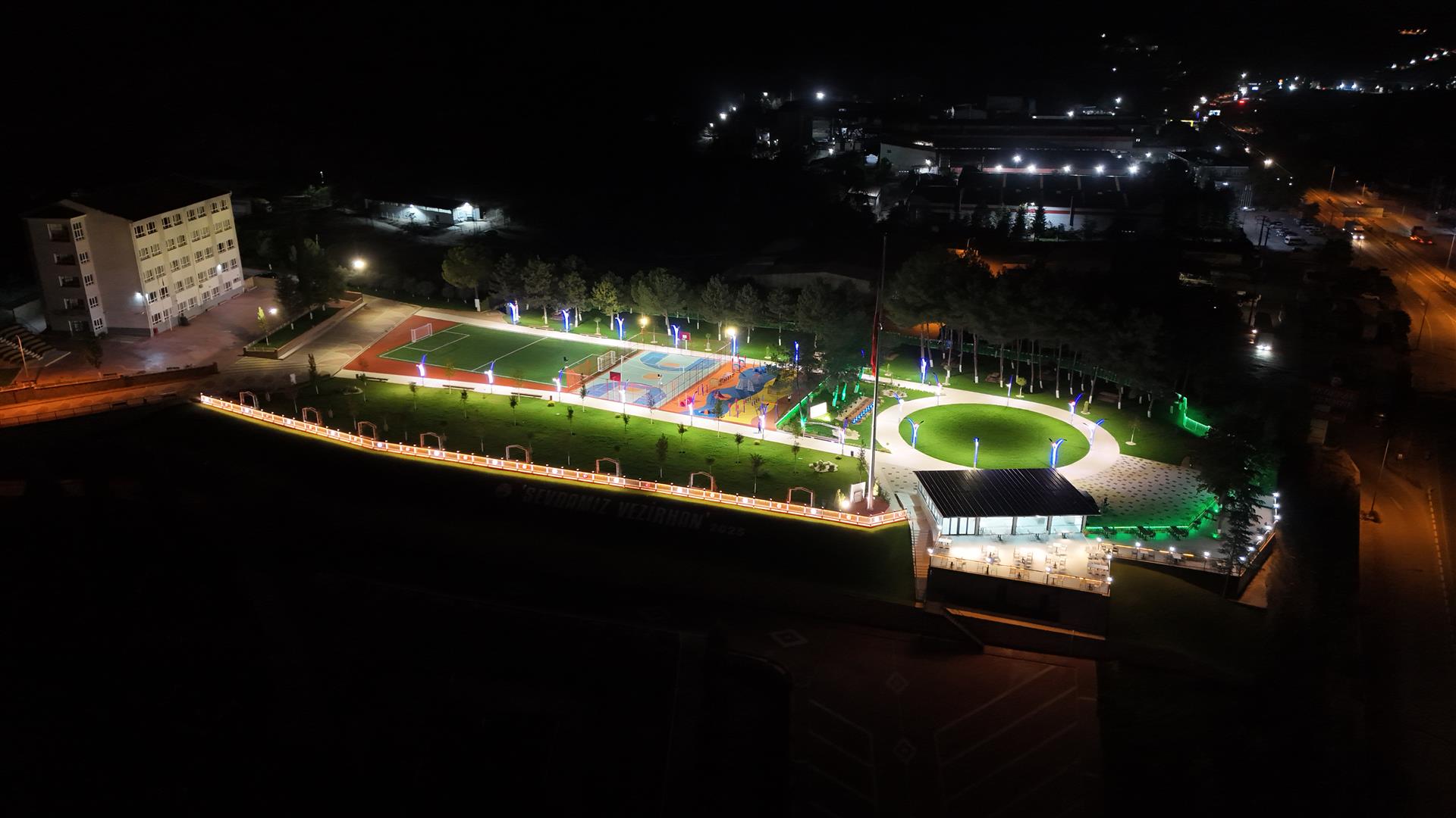 V E Z I R H A N A 150 M I L Y O N L U K D E V E S E R 4582