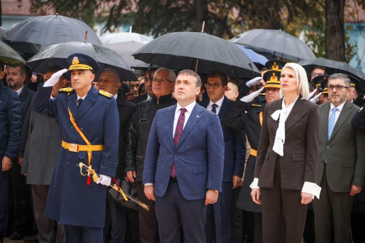 Y A G M U R D I N M E D I C U M H U R I Y E T C O S K U S U A Z A L M A D I 4518