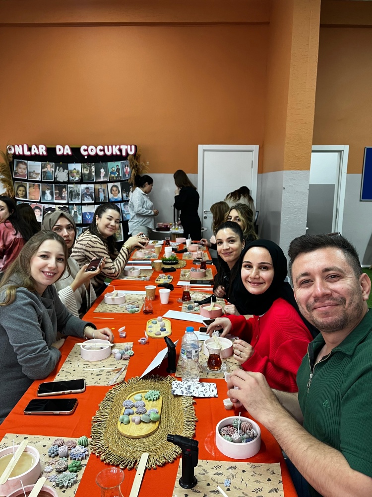 A C I K O L E J I N D E G R E T M E N L E R G U N U C O S K U S U 6144