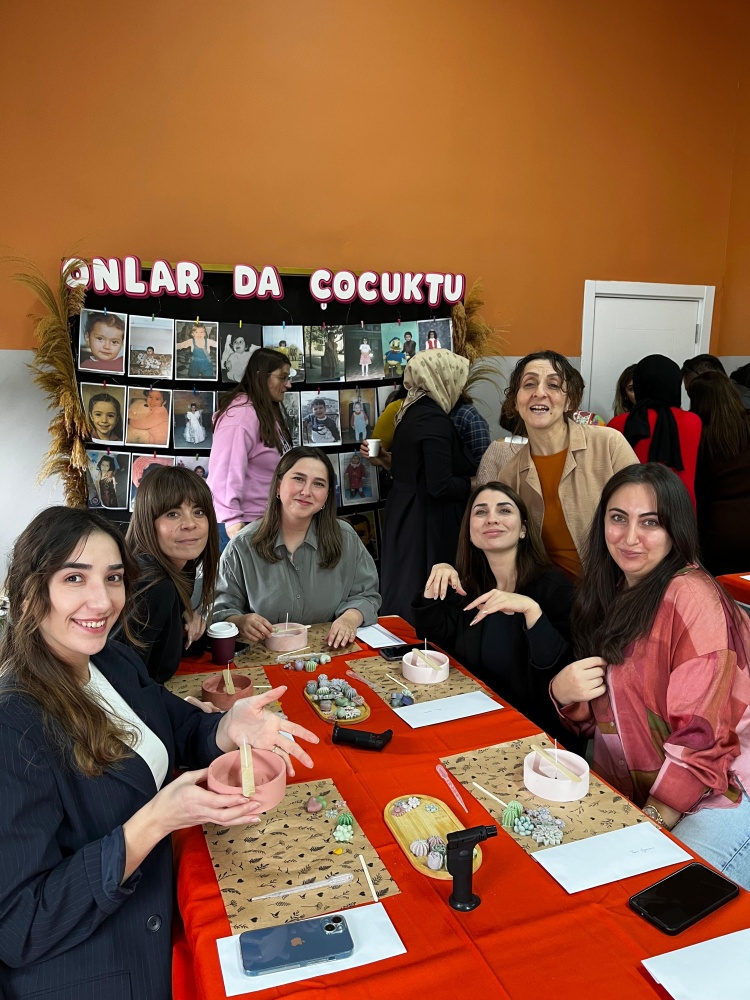 A C I K O L E J I N D E G R E T M E N L E R G U N U C O S K U S U 6147