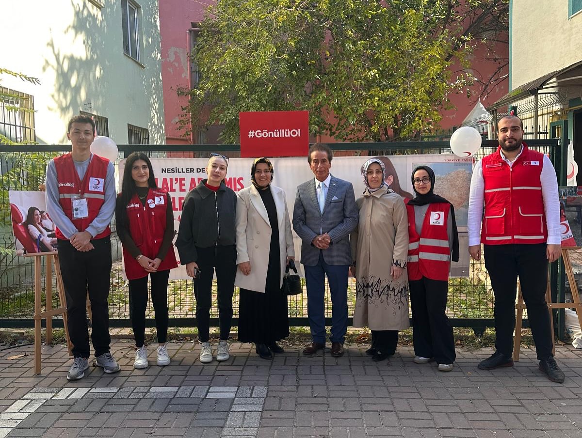 Ak Partiden Kızılay’a Anlamlı Ziyaret 4760