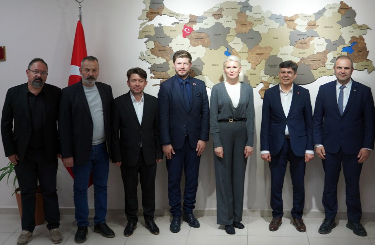 B A S K A N L A R 039 039 O R T A K A K I L 039 039 I L E B U L U S T U 5112