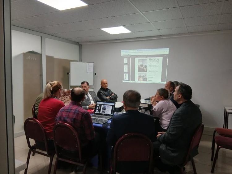 B I L E C I K K E N T K O N S E Y I N D E A N L A M L I Z I Y A R E T 5475