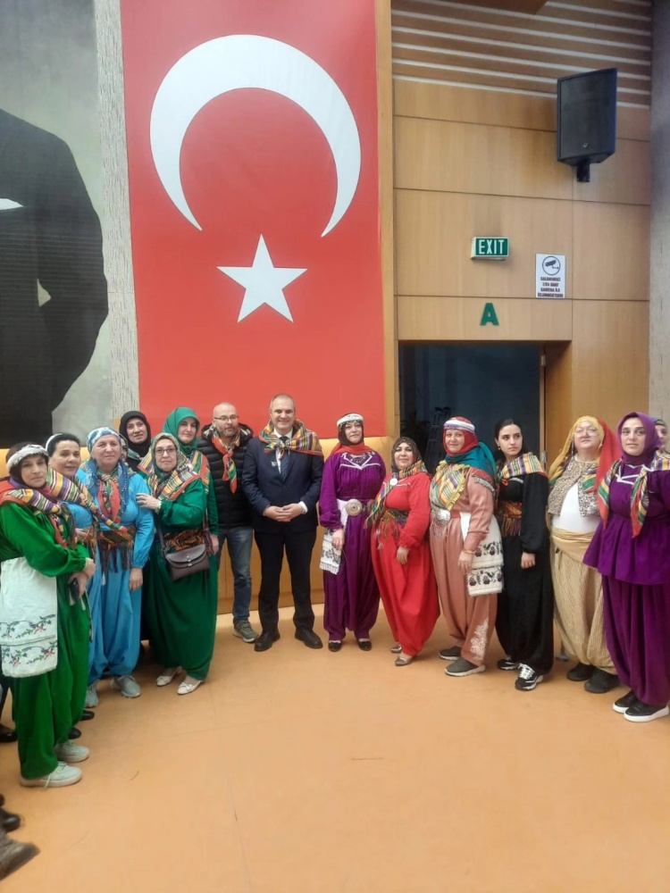 B I L E C I K K U L T U R G E C E S I N E B A Y I R K O Y D E N Y O G U N K A T I L I M 5703