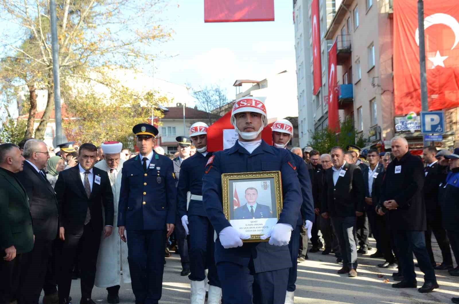 B I L E C I K S E H I D I N I 15 B I N K I S I I L E U G U R L A D I 4192