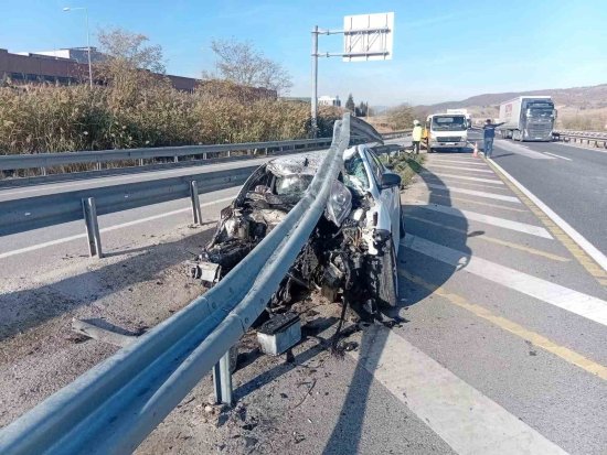 B I L E C I K T E K O N T R O L D E N C I K A N O T O M O B I L B A R I Y E R L E R E C A R P T I 6 K I S I Y A R A L A N D I 4816