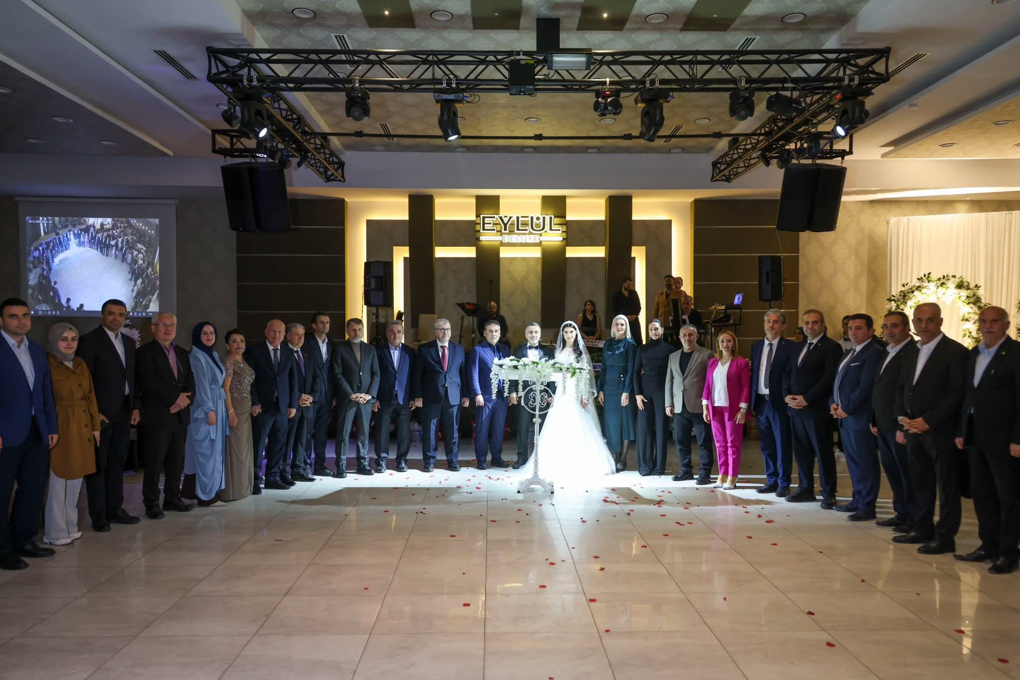 Bilecik Protokolünü Buluşturan Görkemli Düğün 5316