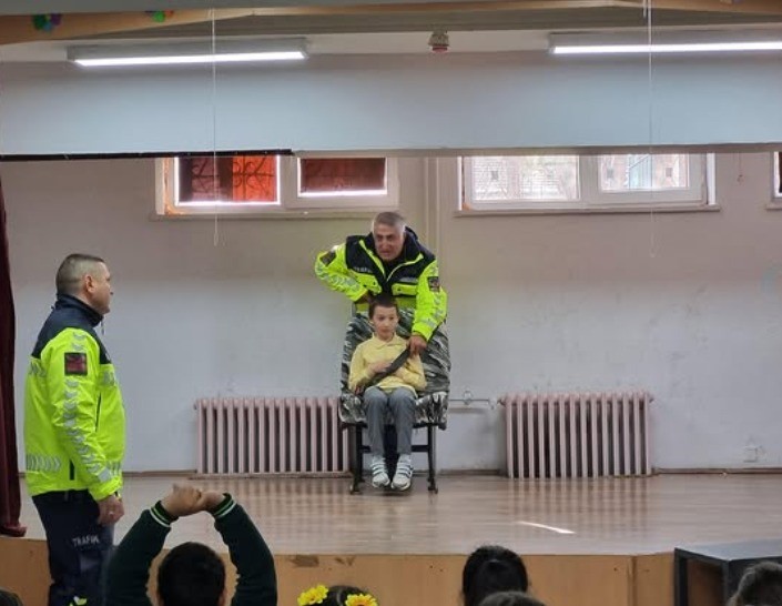 Bilecik’te Öğrencilere Trafik Ve Emniyet Kemeri Eğitimi Verildi 5111