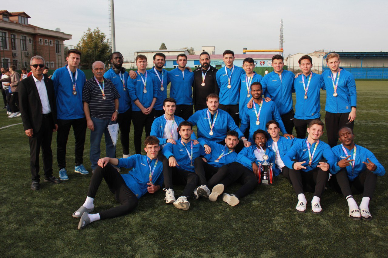 (Cumartesi̇) Üni̇li̇g’de Gurur Veren Başari 6298