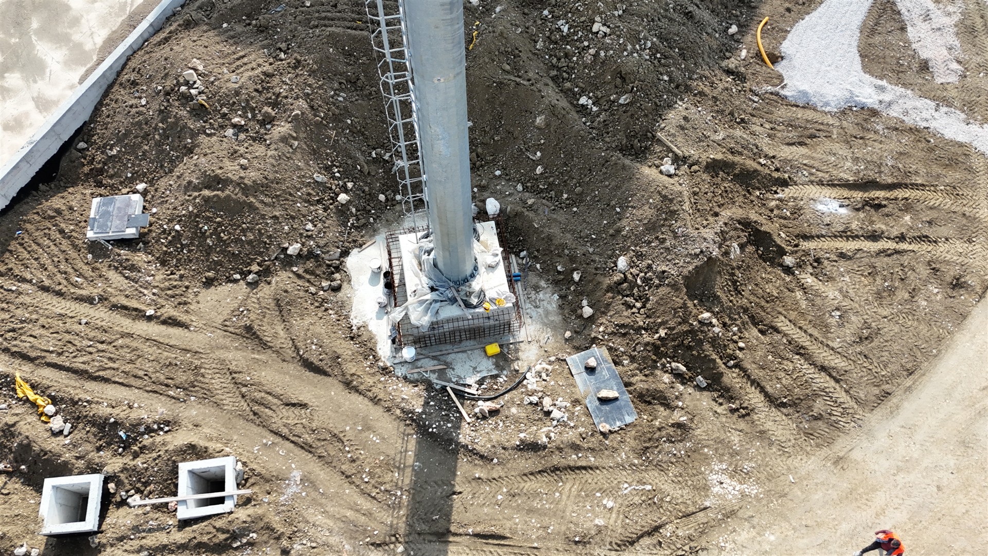 Edebali Stadında Tehlikeli Çatlak 5122