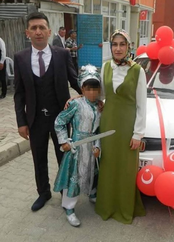 Eşi Tarafından Öldürülen Kadın Son Yolculuğuna Uğurlandı 5842 (1)