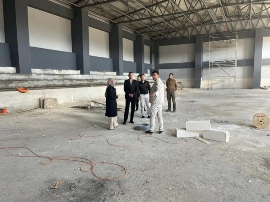 G O L P A Z A R I N A M O D E R N K A P A L I S P O R S A L O N U K A Z A N D I R I L I Y O R 4812