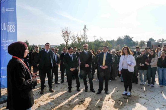 G R E N C I L E R D E N B I L E C I K 039 E Y E S I L N E F E S 5712