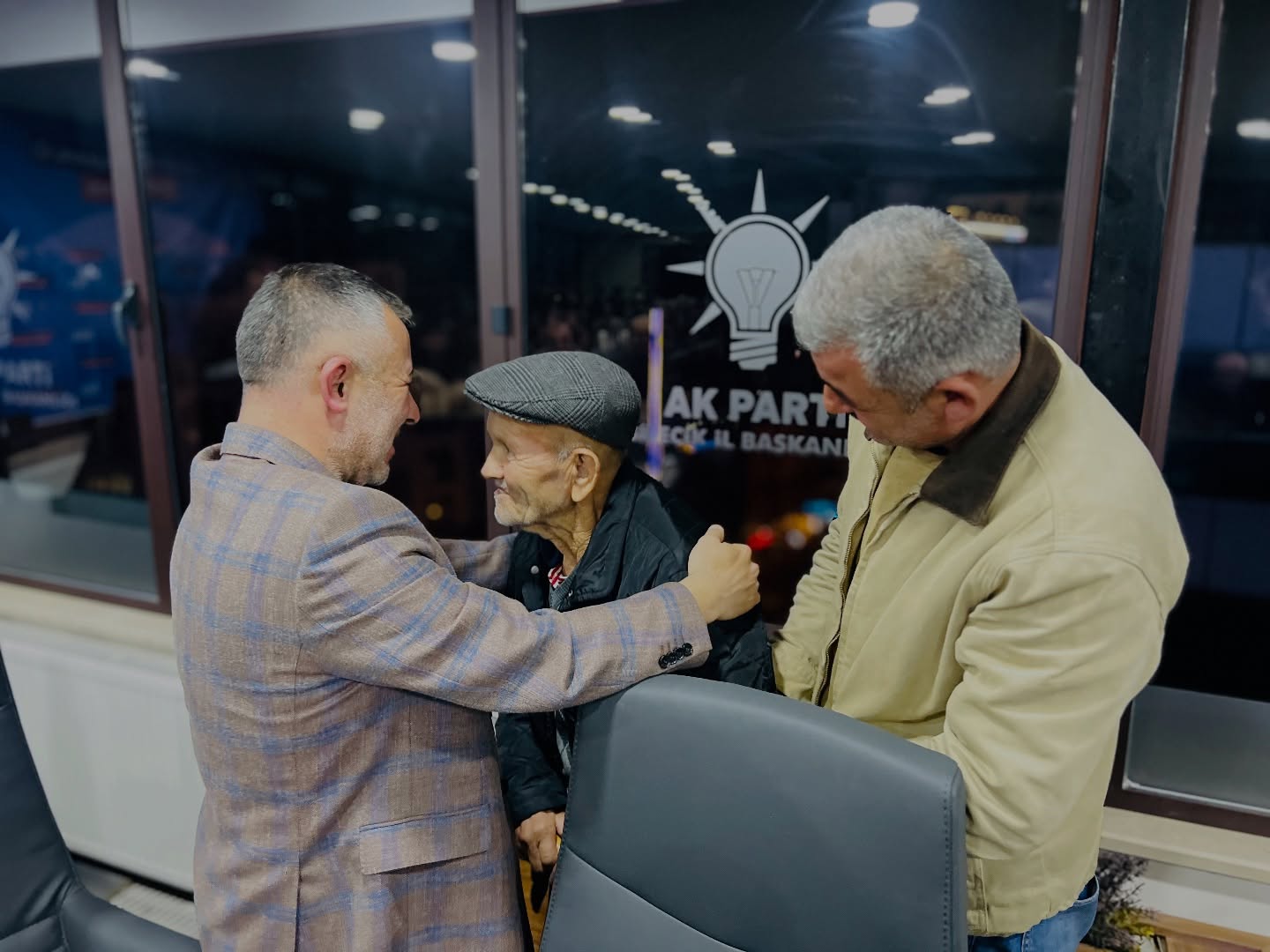 (Gündeme) Ak Parti Merkez İlçe Danışma Meclisi Toplandı 6325