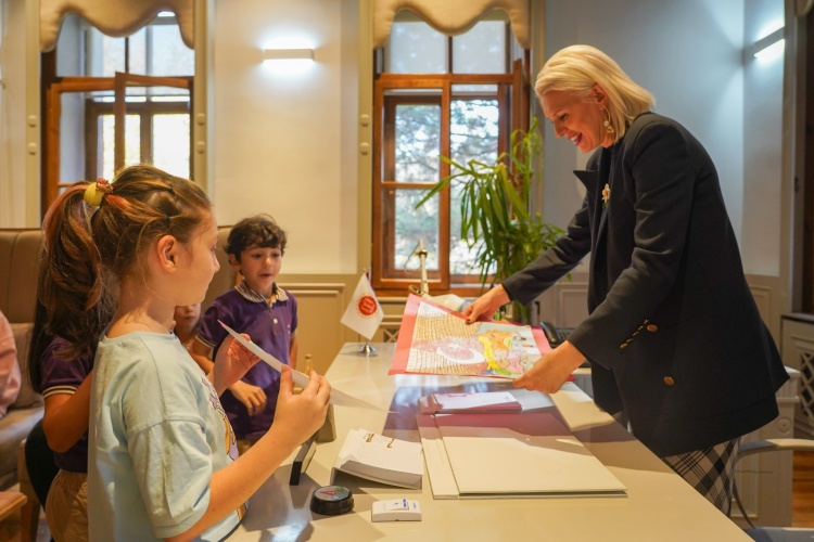 M I N I K E L L E R B U Y U K C U M H U R I Y E T S E V G I S I 4930