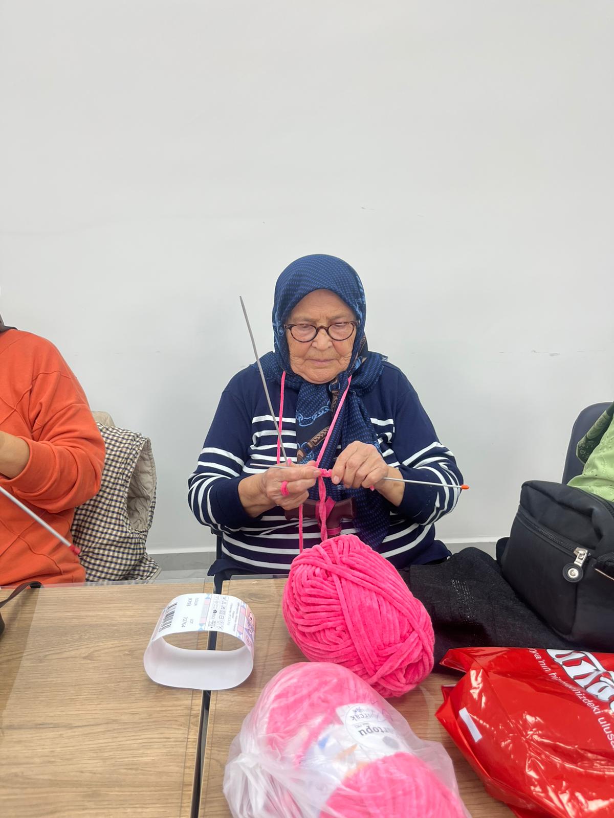 Sağlikli Yaş Almanin Sirri Örgüyle Zi̇nde Kal 5178