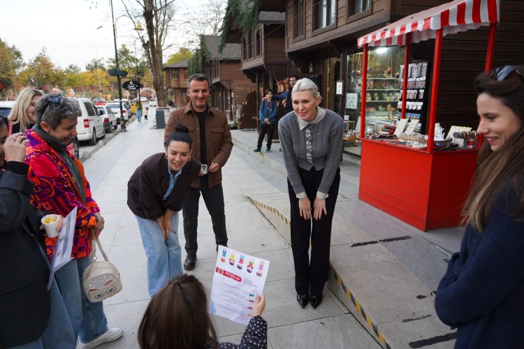 Sanat Sokagi 039 Nda Yilbasi Heyecani 6126 (1)