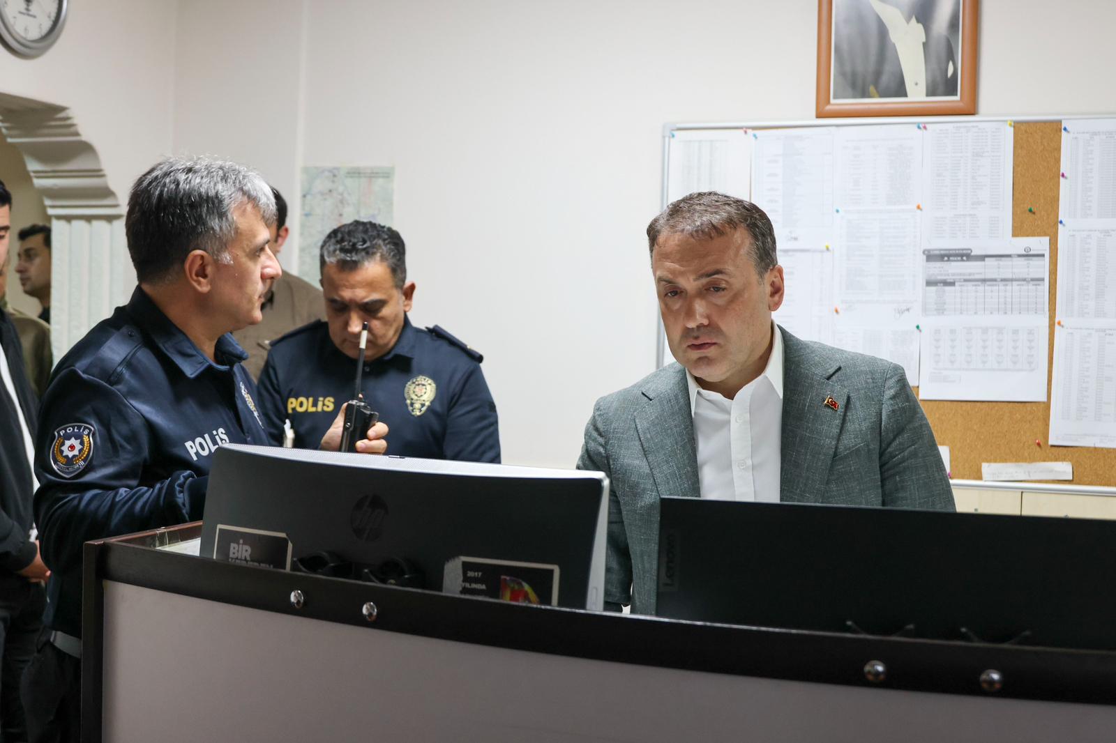 Vali Sözerden Emniyete Ziyaret 5086