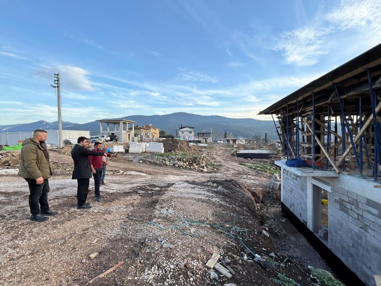 Y A N G I N K O N U T L A R I H I Z L A Y U K S E L I Y O R 6332