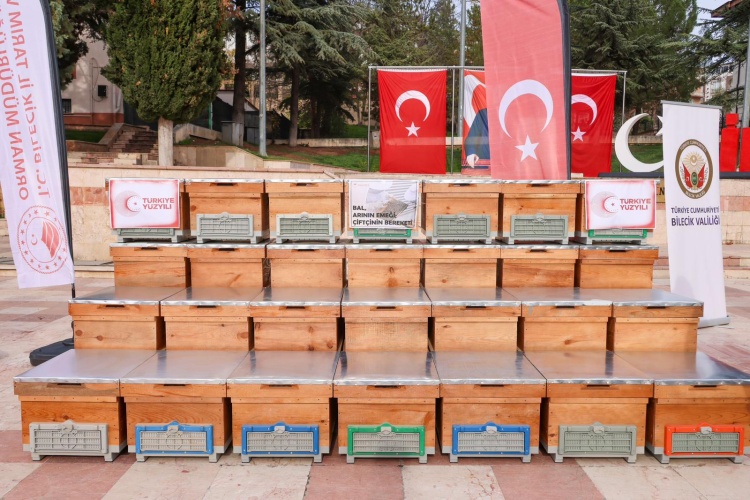 1000 Y E N I K O V A N U R E T I C I Y L E B U L U S T U 6772