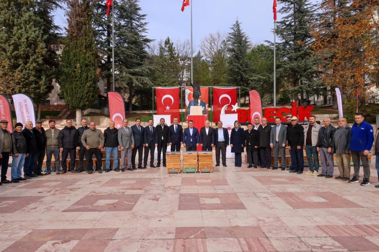 1000 Y E N I K O V A N U R E T I C I Y L E B U L U S T U 6777