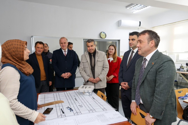 18 F A R K L I K U R S T A 274 K U R S I Y E R 7008