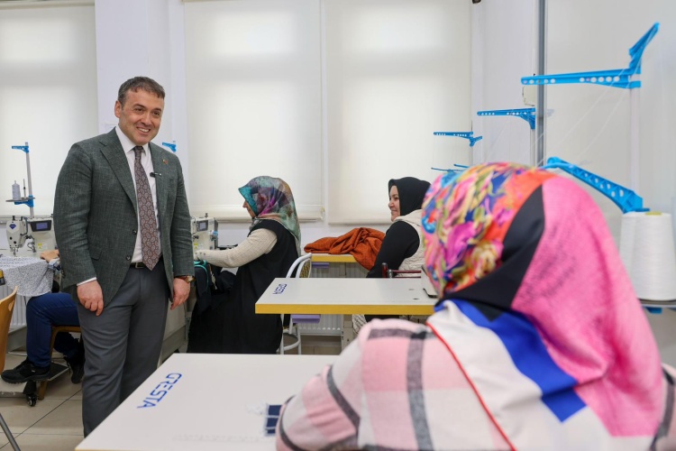 18 F A R K L I K U R S T A 274 K U R S I Y E R 7011