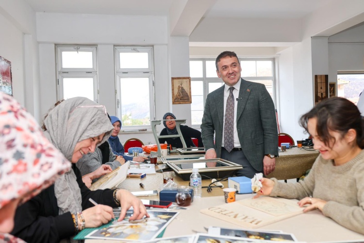 18 F A R K L I K U R S T A 274 K U R S I Y E R 7012